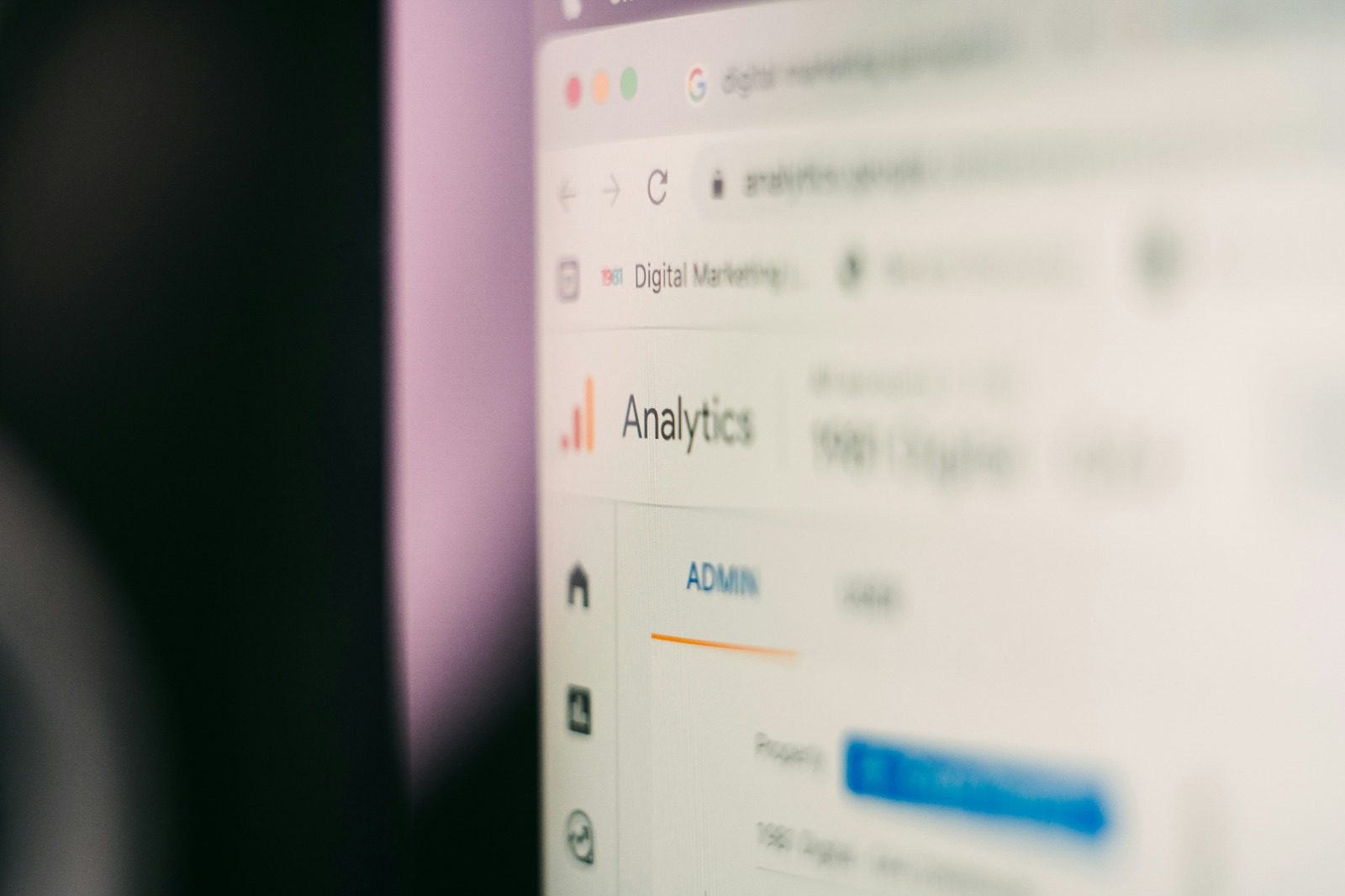 Hotel Keyword Playbook: A Data-Driven Guide to SEO vs. Paid Search Investment